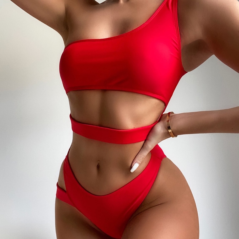 Cut-out One Shoulder One Piece Swimsuit